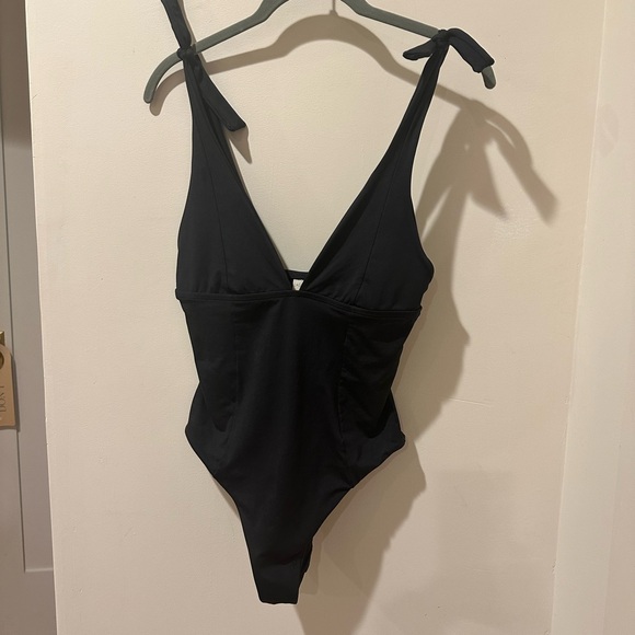 LSPACE ONE-PIECE “ISABELLE” SWIMSUIT - Picture 2 of 7